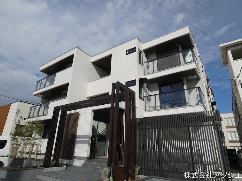 建物外観　ノーブル　ヴィラのご紹介は住まいの窓口アソシエへ