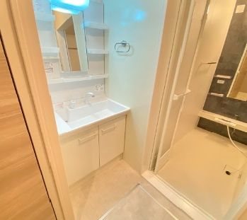 洗面設備　別部屋参考写真