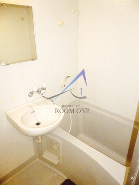 バス・シャワールーム　お風呂です。