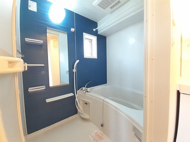 バス・シャワールーム　浴室乾燥・追い炊き機能付きのバスルーム♪