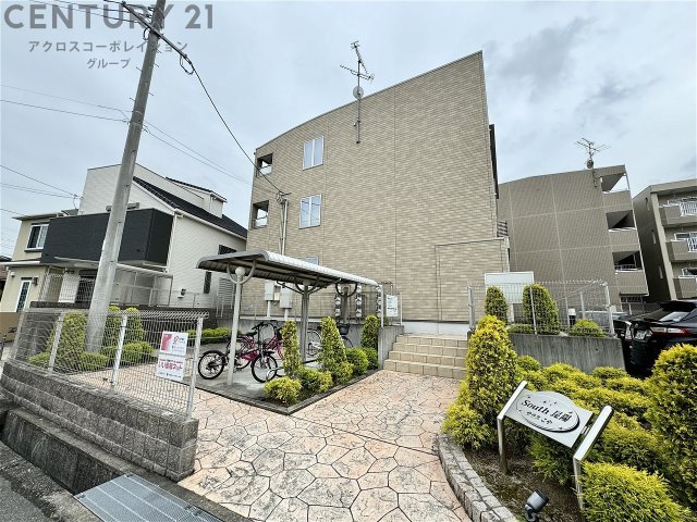 建物外観　敷地内に駐車場があります！