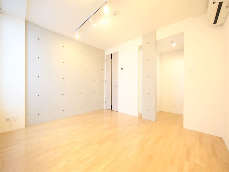 その他部屋・スペース　洋室7.51帖　エアコン完備　室内洗濯物干し掛け付