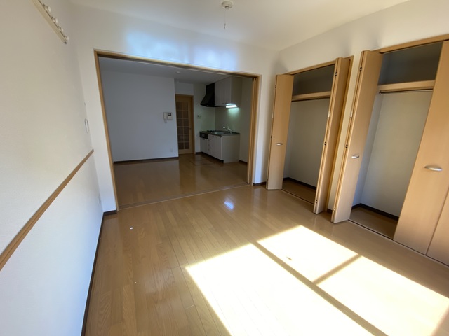 居室・リビング　日当たり良好で気分もほんわか