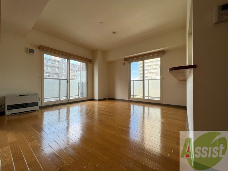 居室・リビング　広くてキレイなお部屋が広がっていて、充実した生活が送れそう。