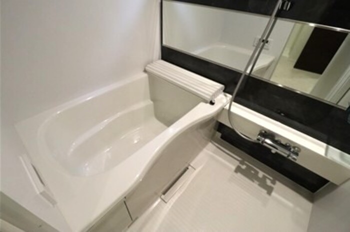 バス・シャワールーム　お風呂で日々の疲れを落としましょう