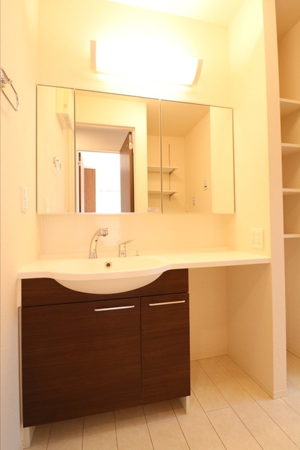 洗面設備　洗髪洗面化粧台