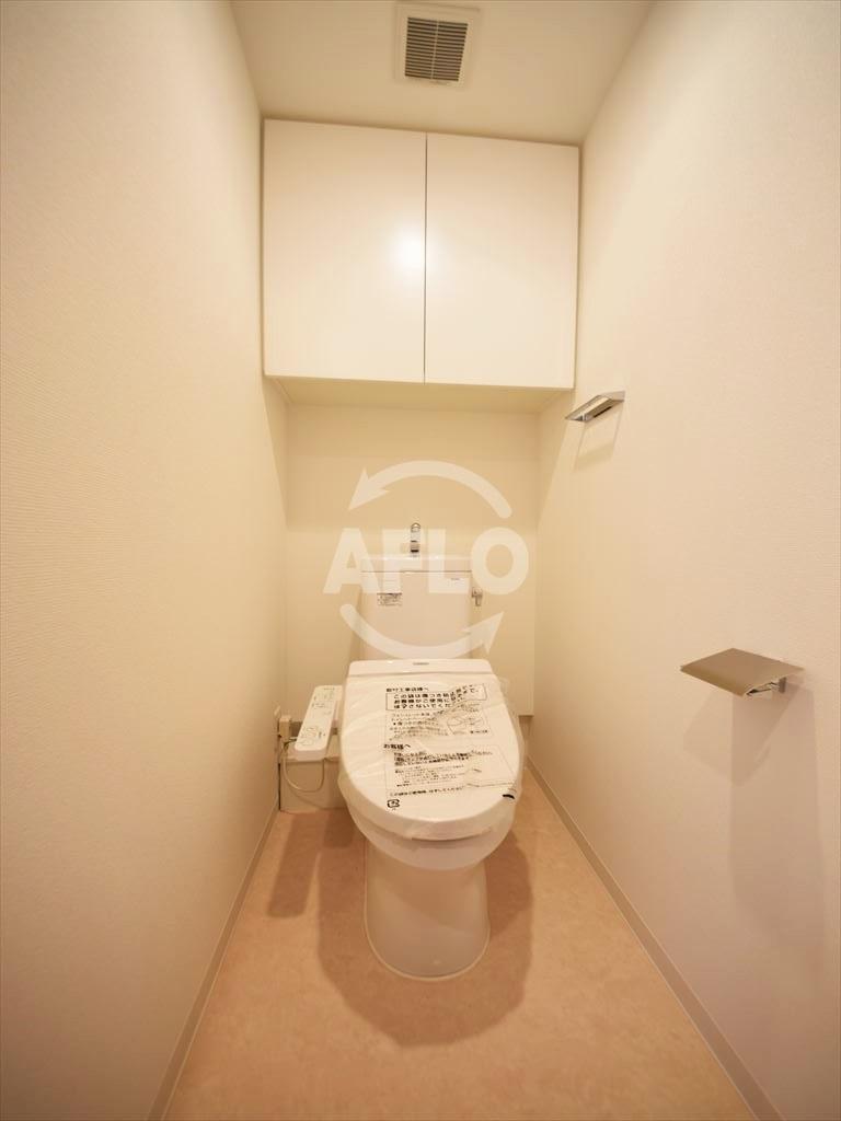 トイレ　パークアクシス本町　温水洗浄便座