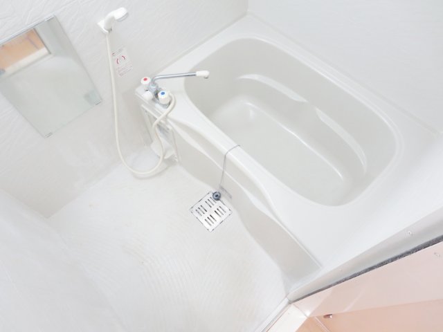 バス・シャワールーム　別号室の参考写真です。