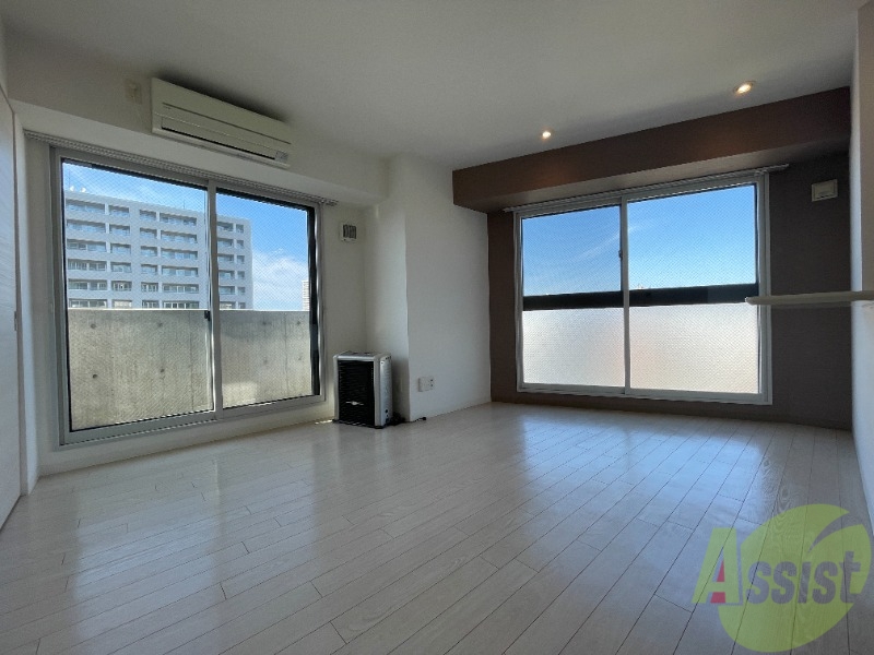 居室・リビング　広くてキレイなお部屋が広がっていて、充実した生活が送れそう。