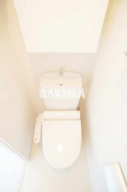 トイレ　嬉しい温水洗浄便座♪