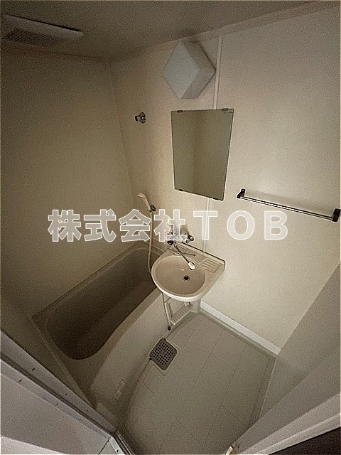 バス・シャワールーム　※クリーニング中の写真