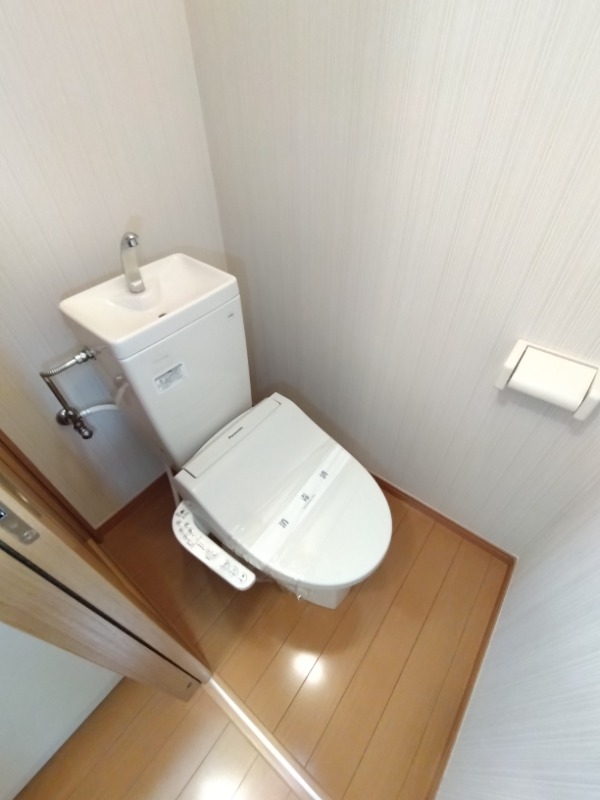 トイレ　別部屋参考写真