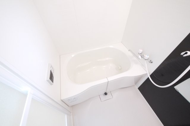 バス・シャワールーム　ゆったり過ごせるお風呂です