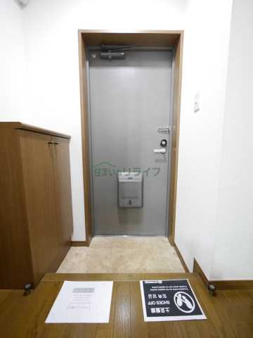 玄関　※参考写真　同タイプ（間取り）の写真となります。