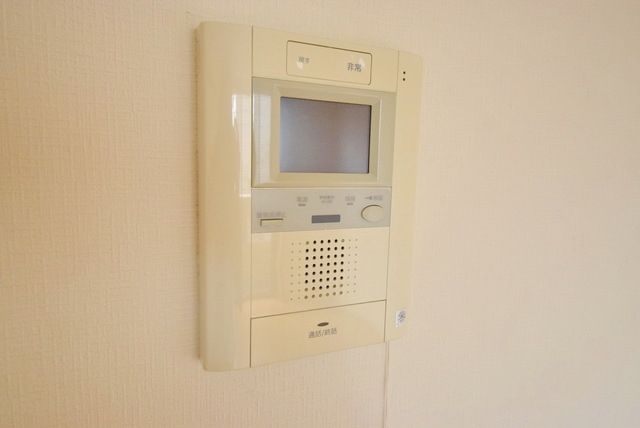 セキュリティ　♪モニター付きインターホンで来客をチェック♪