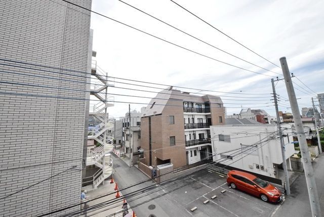 眺望　♪前が通りだから開放的ですね♪