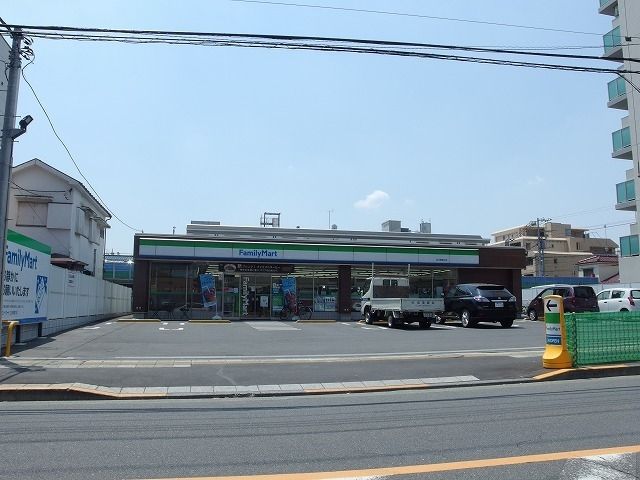 コンビニ　ファミリーマート立川南通り店（コンビニ）まで263m