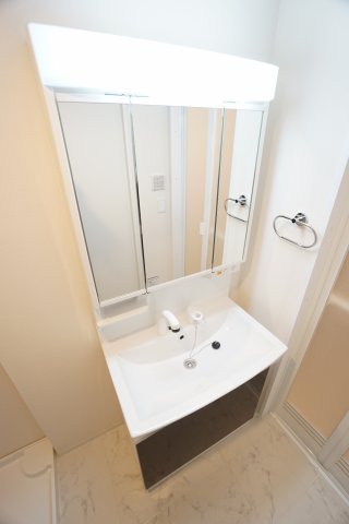 洗面設備　※同物件・同タイプの写真です。