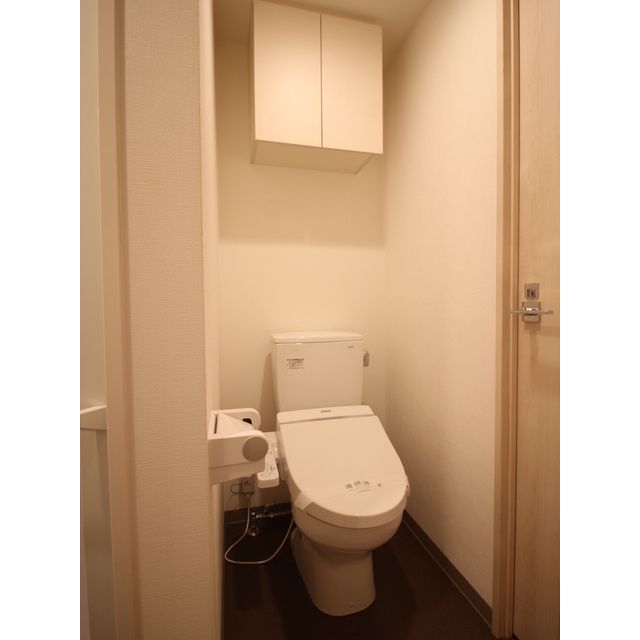 トイレ　（別タイプ参考写真）プレール・ドゥーク板橋II　北区滝野川７