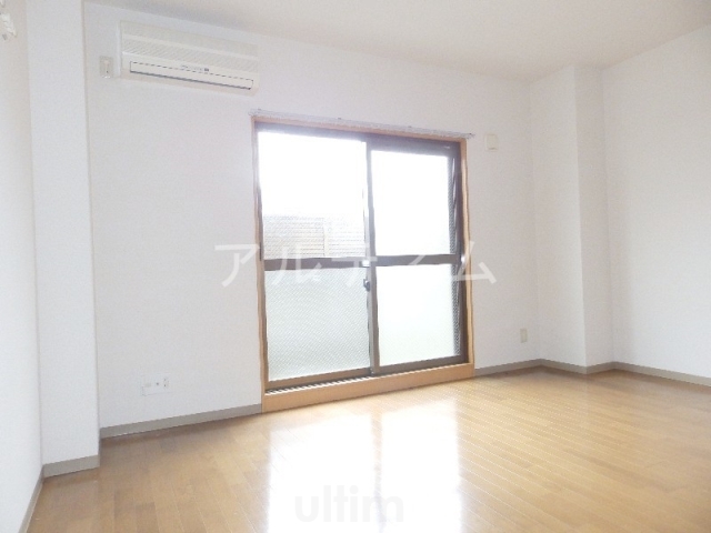 居室・リビング　※同タイプの他のお部屋です