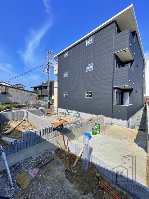 その他共有部分　外観（建設中）