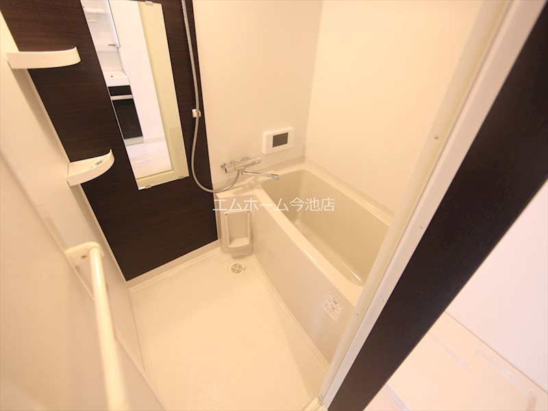 バス・シャワールーム　浴室TV・浴室暖房乾燥機能付バス