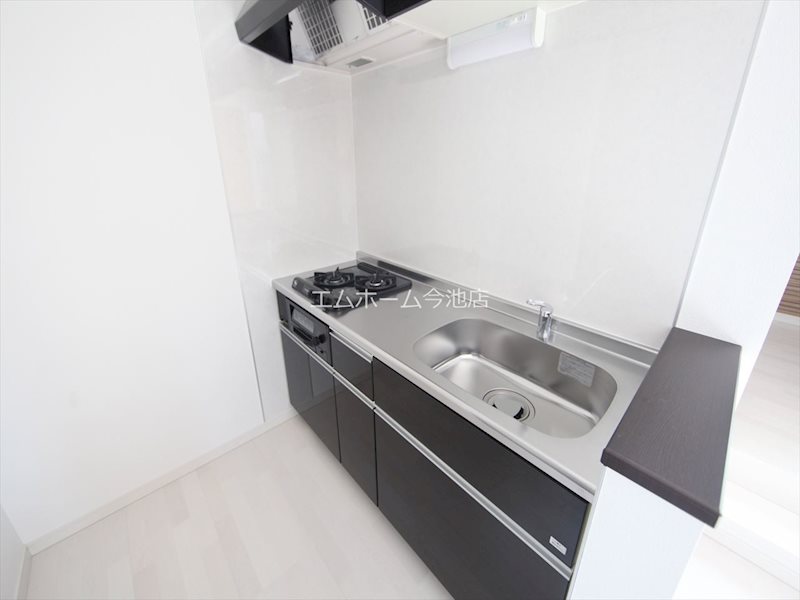 キッチン　システムキッチン（ガス2口グリル付）