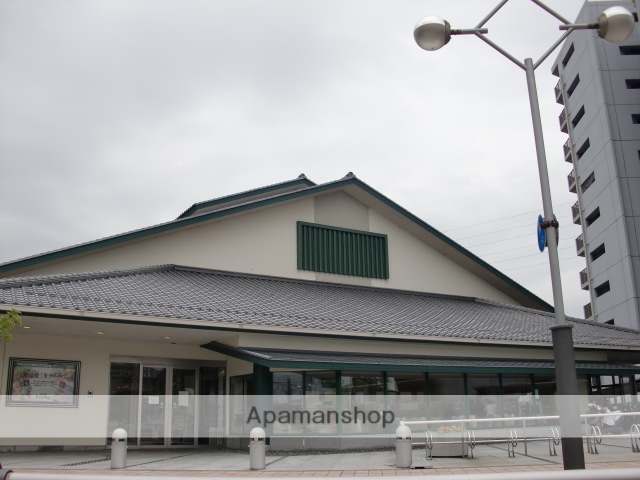 スーパー　ラッキーやまと小泉店（スーパー）まで934m