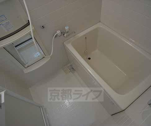 バス・シャワールーム　追炊き機能付きです。