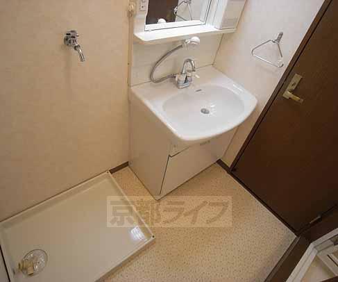 洗面設備　便利なシャンプードレッサー。