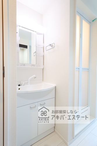 洗面設備　同一仕様写真