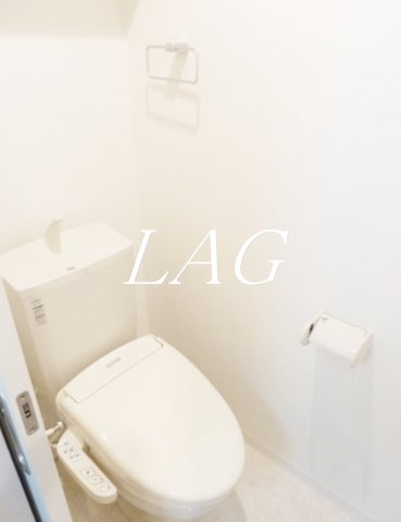 洗面設備　独立洗面台（同仕様）です。