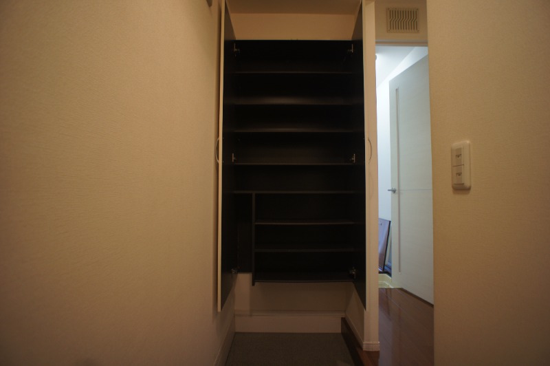 収納　シューズボックス