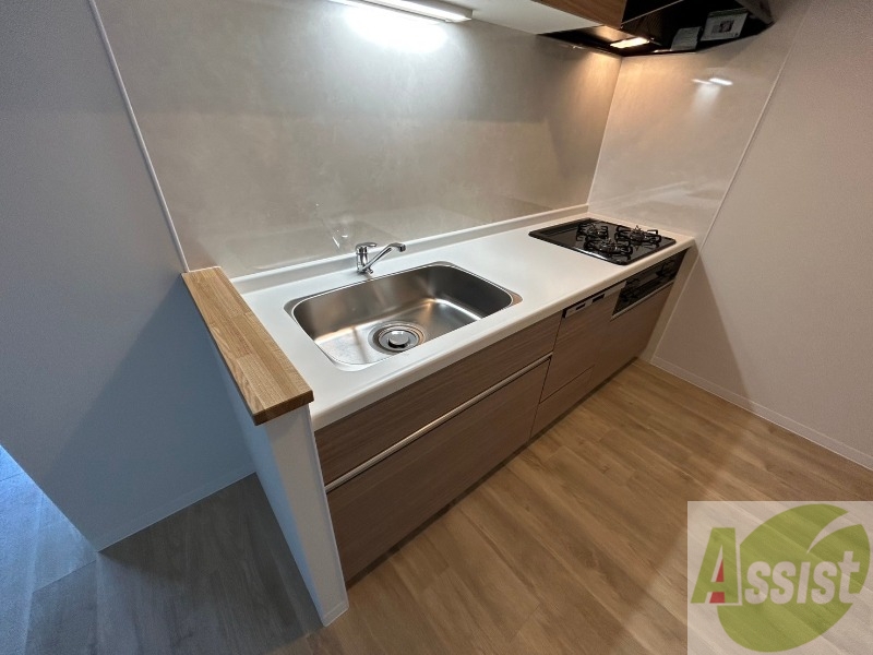 キッチン　こちらはキッチン。調理スペースもあり使いやすそうです。