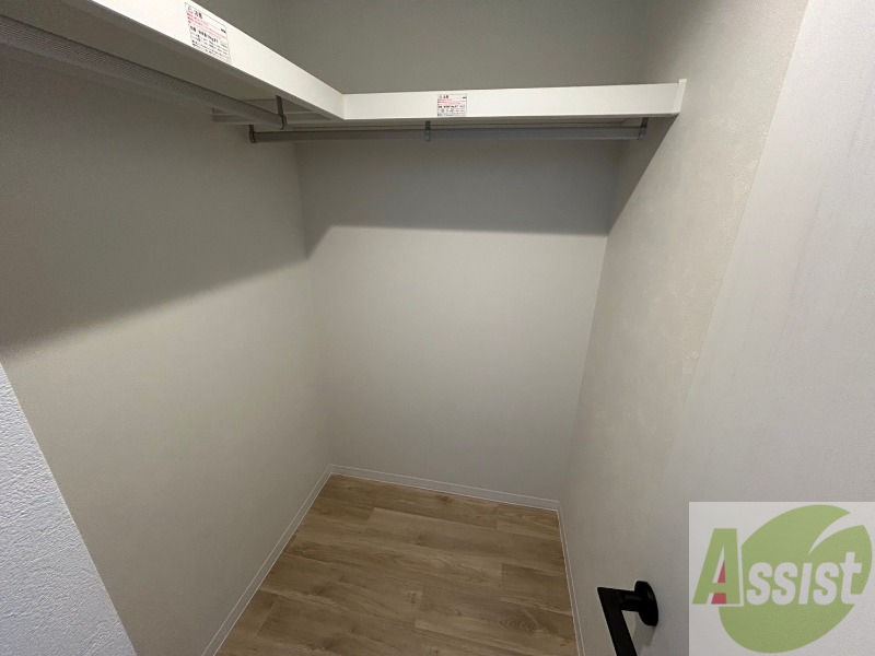 収納　クローゼットがありました。お洋服や荷物はここへ