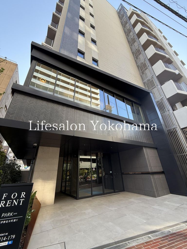 建物外観　エントランス