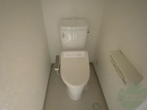 トイレ　トイレにはもちろんウォシュレット設置済み