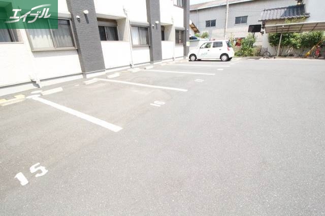 駐車場　駐車場