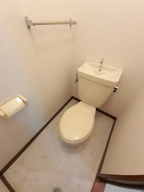 トイレ　トイレ