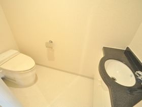 トイレ　落ち着いたトイレです