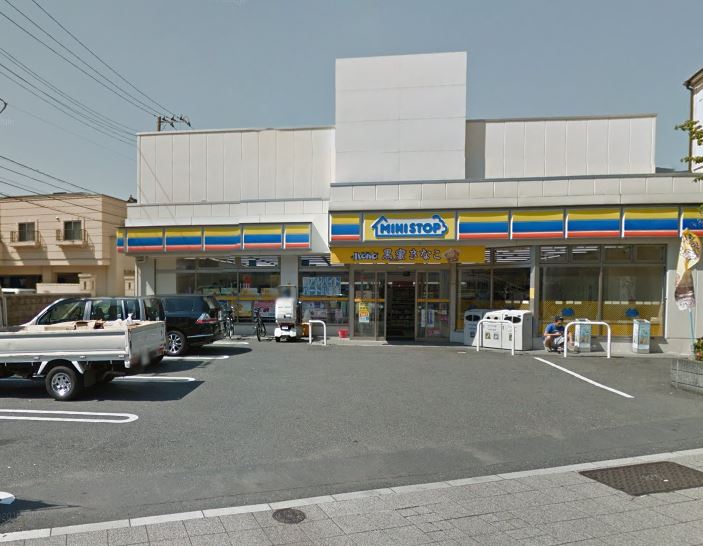 コンビニ　ミニストップ 荒川1丁目店（コンビニ）まで235m