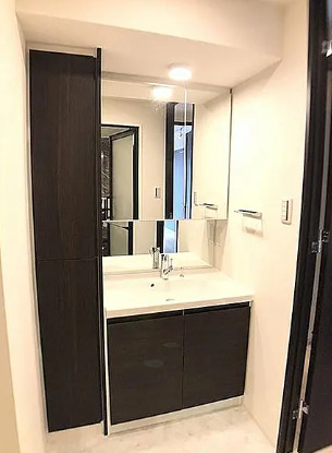 洗面設備　別部屋の画像を使用しております。