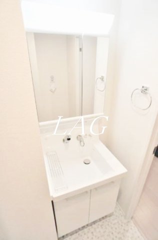 洗面設備　独立洗面台です。