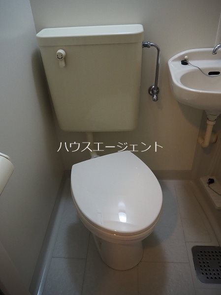 トイレ　バス・トイレ一緒です。※参考画像