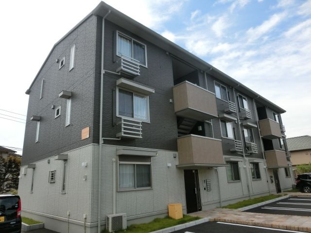 建物外観　大手ハウスメーカ大和ハウス施工の物件です。