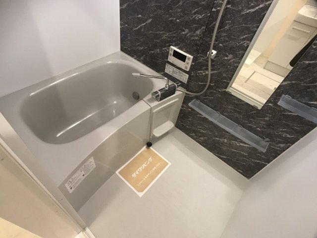 バス・シャワールーム　同物件別部屋