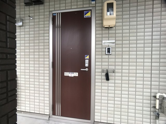 玄関　同物件別部屋