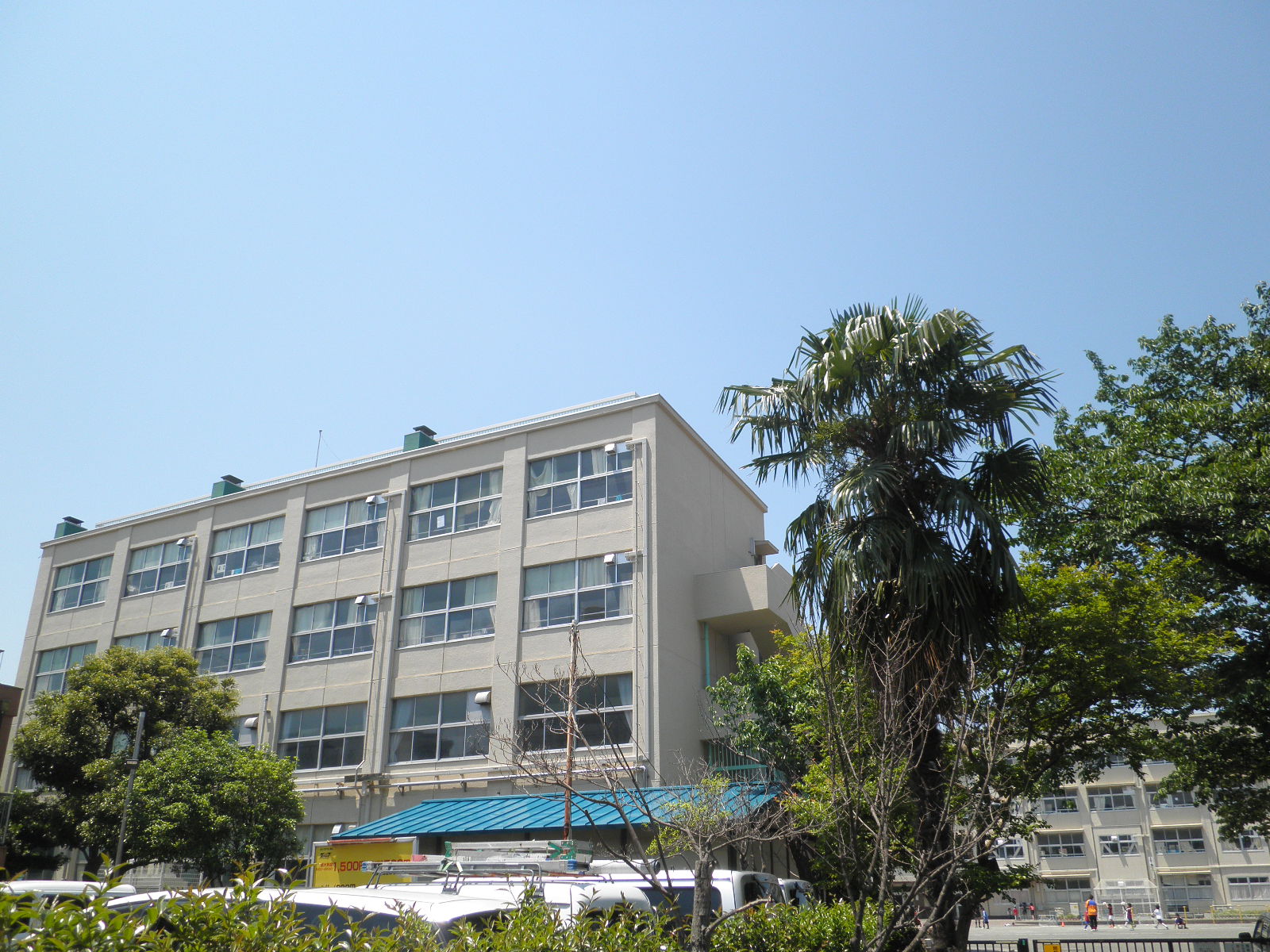 小学校　井土ヶ谷小学校（小学校）まで1383m
