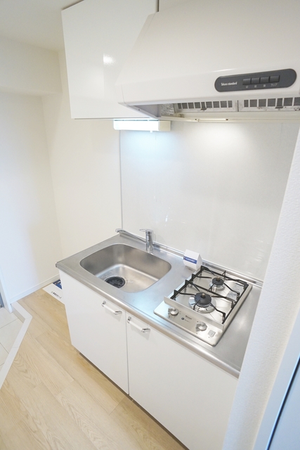 キッチン　参考写真（同建物別部屋のものです）