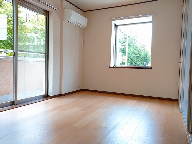 その他　★キレイなフローリング調のお部屋です★